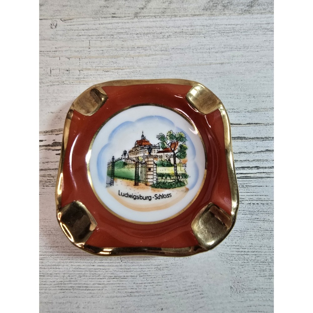Vintage Ludwigsburg-Schloss German Porcelain Ashtray Hand Painted Gold Gilt 52